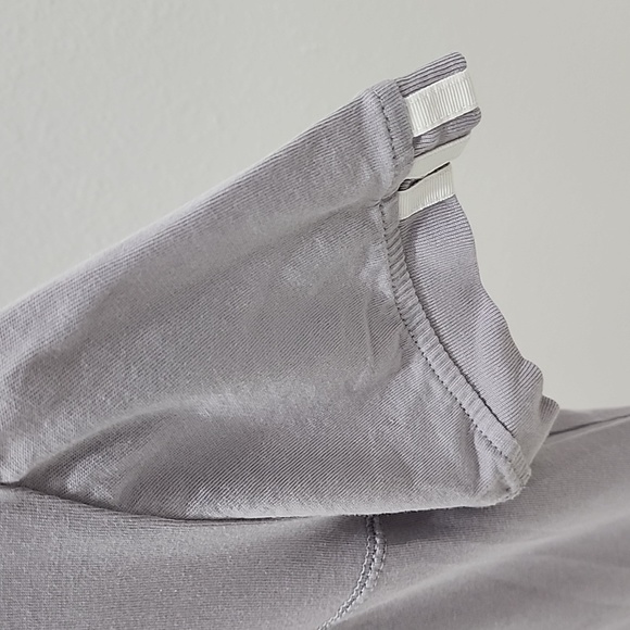 Adidas Womens Tee T-Shirt Top Short Sleeve Medium Light Purple with Logo - Picture 4 of 8